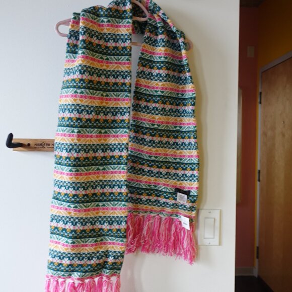 J.Crew AF063 Pink Green Fair Isle Wool-blend Nordic geometric scarf - Picture 12 of 16